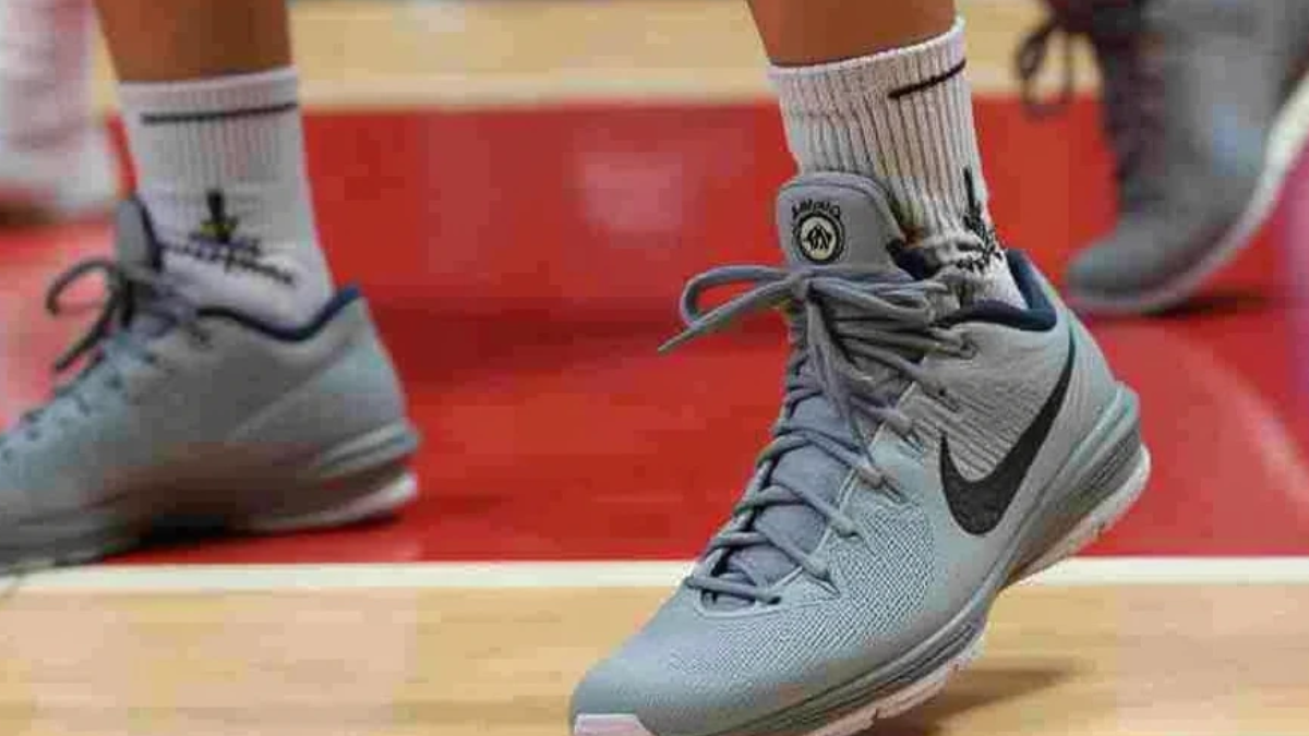 What shoes do most NBA players wear