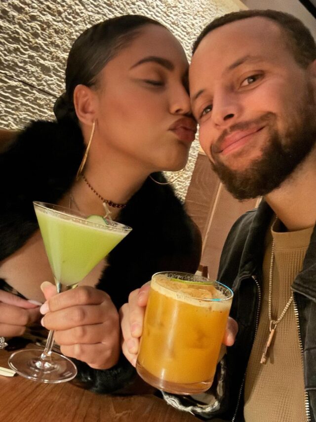 Steph Curry and wife Ayesha Curry shares romatic goals
